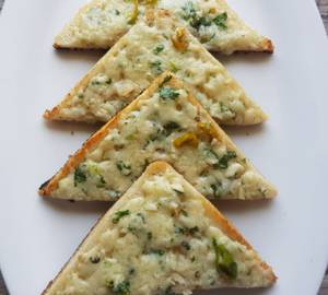 Cheese chilli toast