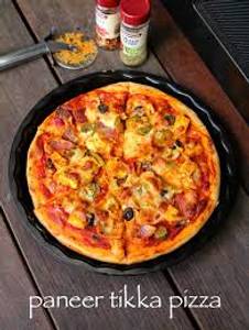 Paneer tikka pizza