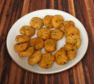 Methi Mathri (250Grams)