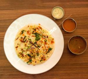 Butter Onion Uttapam