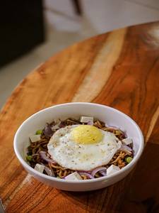 Egg Jjajangmyeon
