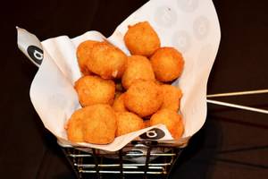 Jalapeno Cheese Poppers