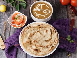 Dal Makhani With Paratha