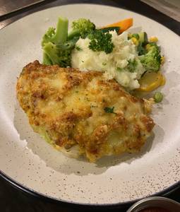 Baked Chicken Breast With Mash And Vegetables 