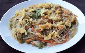Egg Gravy Chow Mein