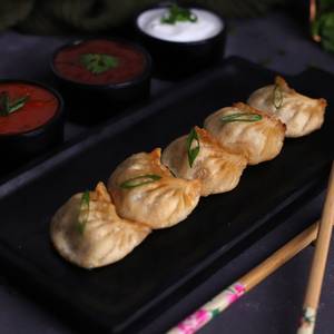 Chicken Fried Momos (5 Pcs)