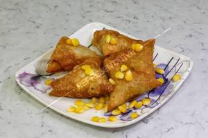 Sweet corn samosa [2 pieces]