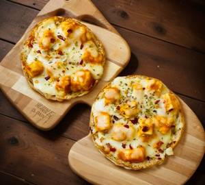 Cheese Garlic Bread (with Paneer)