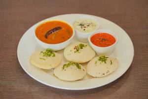Idli Sambar [4 Pieces]