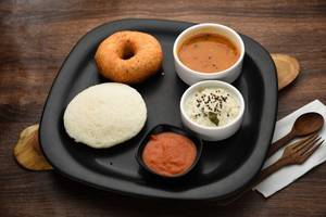 Idli Vada [dip]