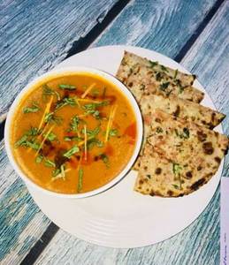 Chicken Keema Naan With Gravy