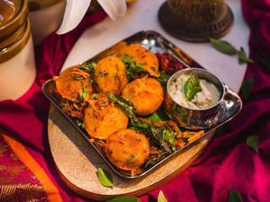 Kara Paniyaram (6 Pcs)-Chettiyar Milagi Podi Toss