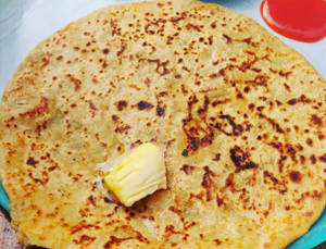 Aloo Paratha(Boondi Raita not included)