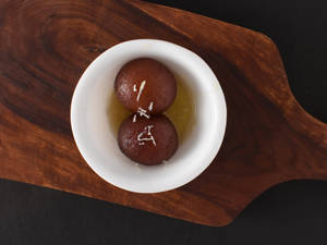 Gulab Jamun (2 Pcs)