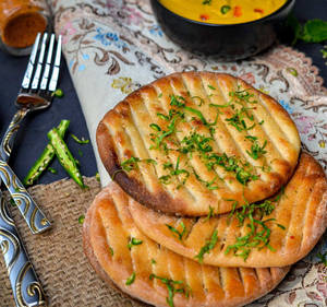 Girda Roti & Kachha Aam Curry