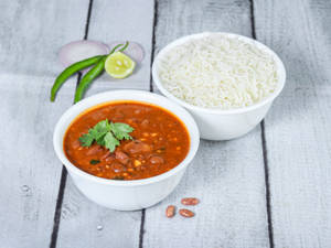 Rajma + Chawal Or Jira Rice orTawa Roti (4 Pcs)