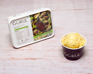 Kesar Pista Ice Cream (500 gm Pack)