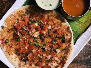 Masala Uttapam (Tomato Onion and Podi)