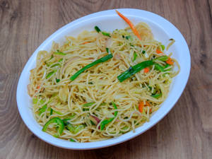 Vegetable Hakka Noodles
