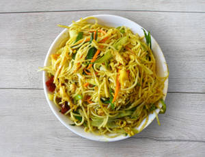 Egg Hakka Noodles 