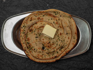 Lachha Paratha (With Butter)