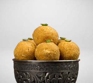 Besan Ladoo