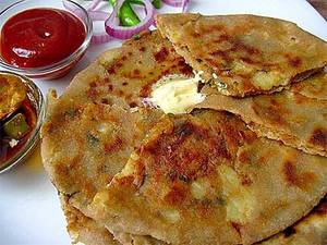 Aloo Paratha (2 Parathas)