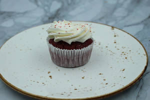 Red Velvet Cup Cake  (big) 2 Pcs