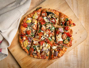 Chicago Thin Crust Pizza Uno Veggie Extravaganza (10" Regular 9 Slices)