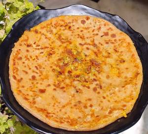 Aloo Tawa Bharwa Paratha 