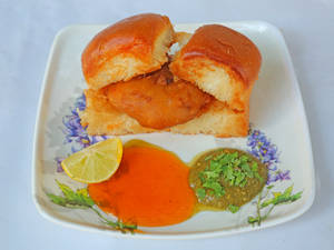 Vada Pav (2 Pcs)