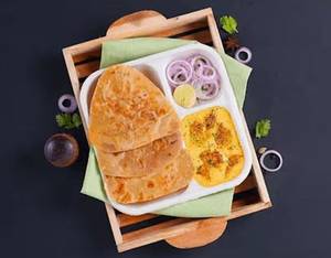 Chicken Mughlai Gravy with Paratha