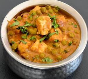 Mattar Paneer    