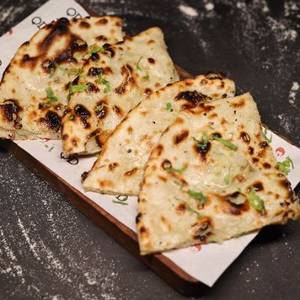 Aloo Pyaaz Kulcha