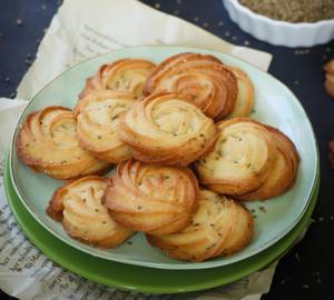 Ajwain Cookies (180 Gms)