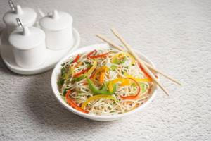 Veg Hakka Noodles