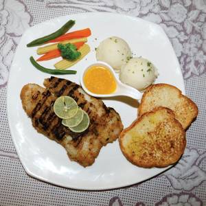 Fish Steak with Lemon Butter Sauce