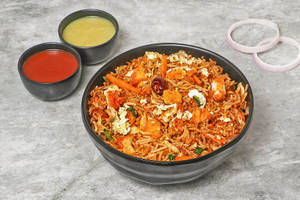 Schezwan Chicken Fired Rice