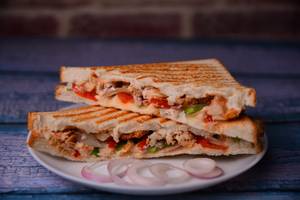 Masala Chicken Cheese Grilled Sandwich