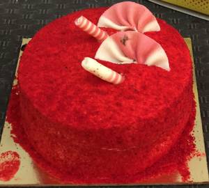 Red Velvet Round Cake  [Half Kg]