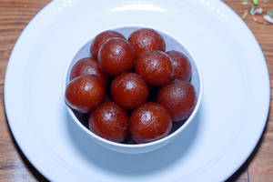 Hot Gulab Jamun [2 Piece] [Per Plate]