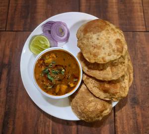 Poori Bhaji ( 4 Pcs)