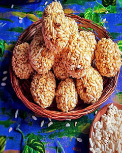 Puffed Rice Balls With Jaggery (10 Pcs)