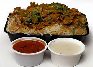 Hyderabadi Mughalai Chicken Dum Ka Biryani (1000 Ml)