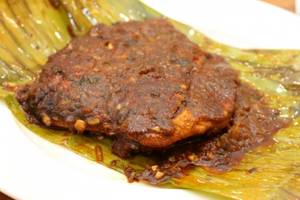 Chicken Pollichathu