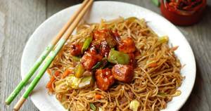 Cheese Chilly With Chowmein Meal