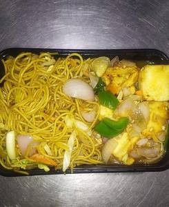 Chilli Paneer Noodle Box ( 750 Gm )