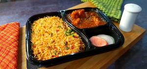 Schezwan Rice With Chicken Manchurian