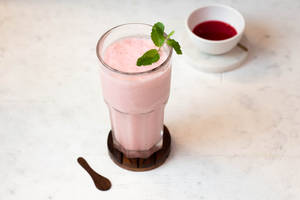 Roohafza Lassi