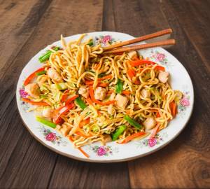 Egg Chicken Chow Mein [ 1000 ML ]